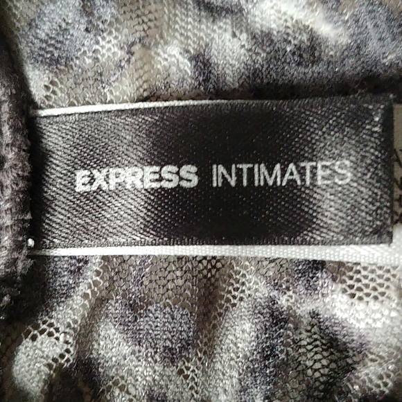 EXPRESS Lace Bandeau - Picture 7 of 8